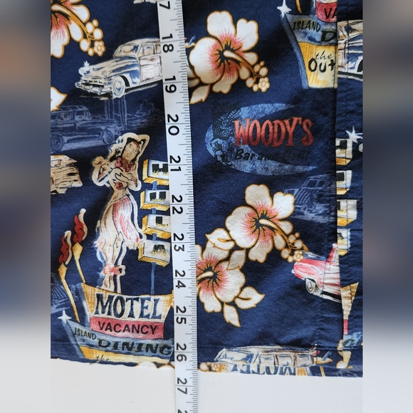🇺🇲 Wave Shoppe Woody's Bar & Grill Button Down Men's Size Medium - Picture 4 of 9